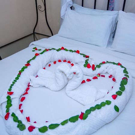 Kays Lodge Dar es Salaam Eksteriør billede