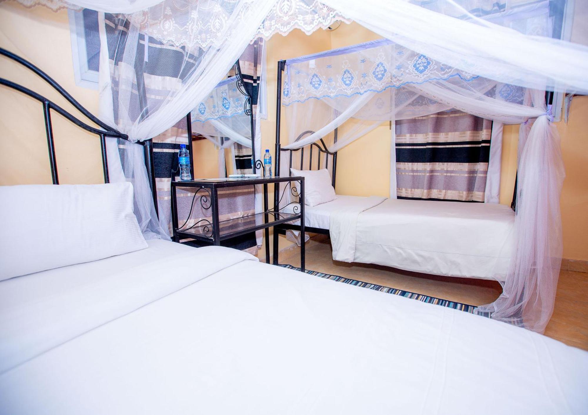 Kays Lodge Dar es Salaam Eksteriør billede
