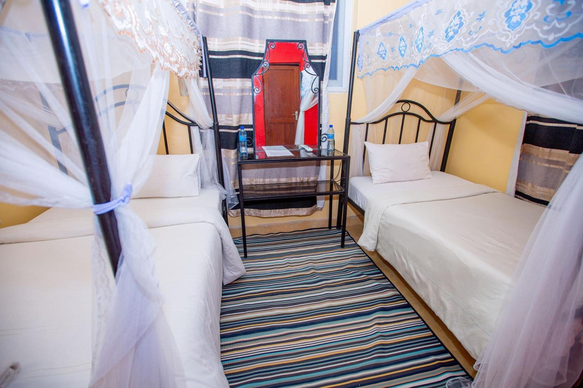Kays Lodge Dar es Salaam Eksteriør billede