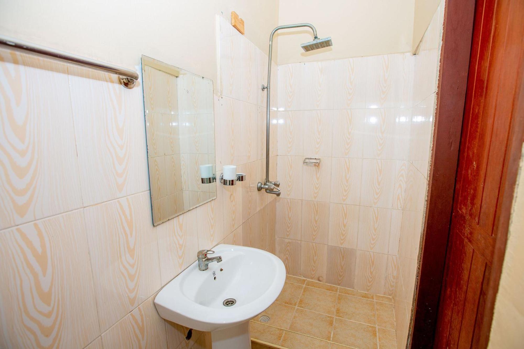 Kays Lodge Dar es Salaam Eksteriør billede
