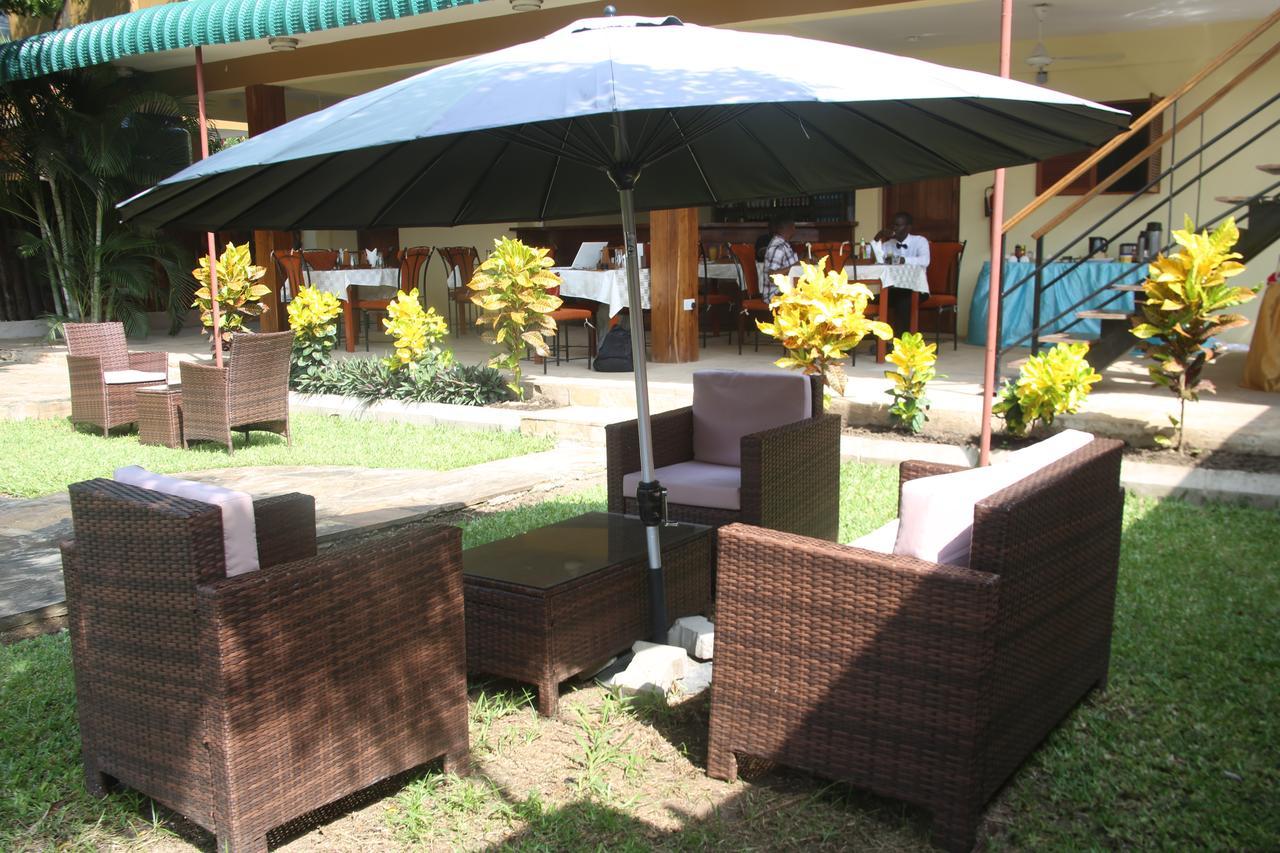 Kays Lodge Dar es Salaam Eksteriør billede