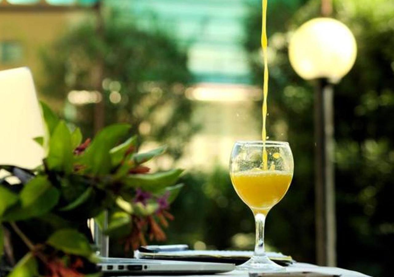 Kays Lodge Dar es Salaam Eksteriør billede