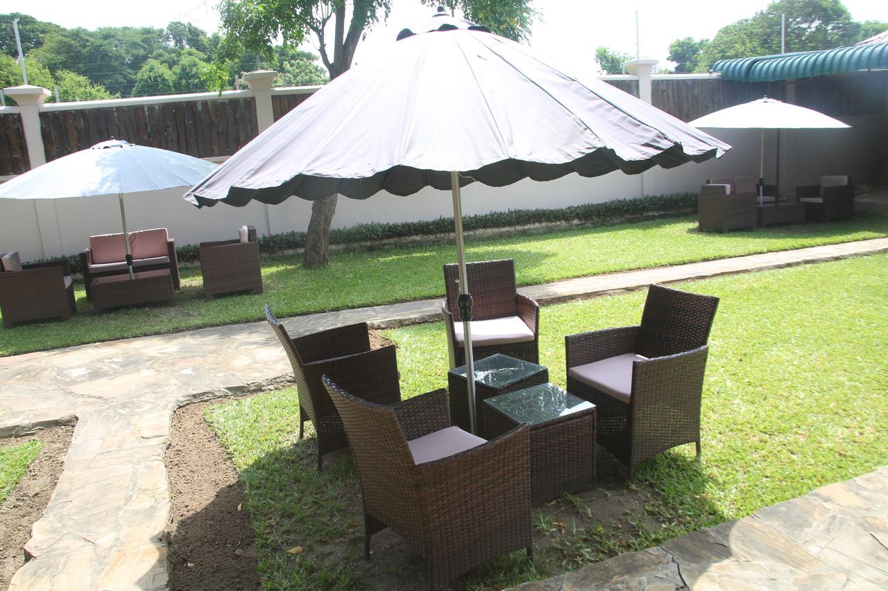 Kays Lodge Dar es Salaam Eksteriør billede